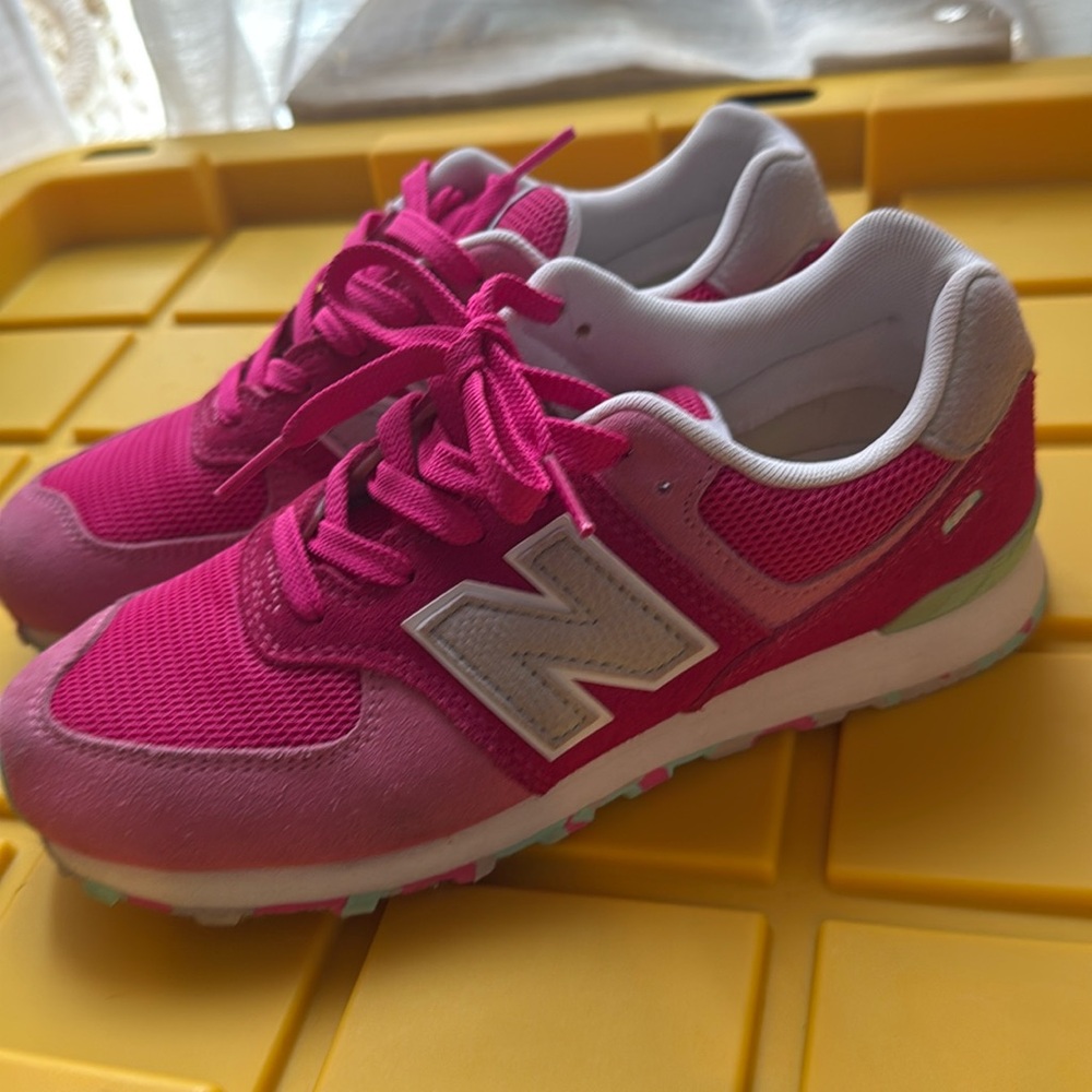 SOLD! New Balance Pink